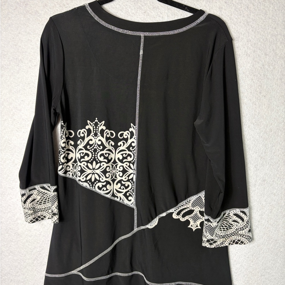 Ali Miles Black and White Tunic with Intricate Patterns